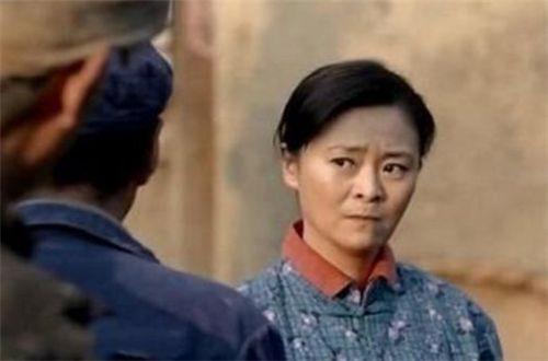 平凡的世界|《平凡的世界》中的“盖满村”:水性杨花的王彩娥和她的四个男人