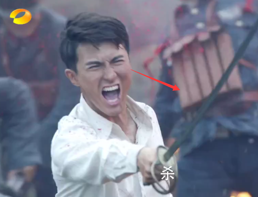 亮剑|亮剑:穿着白衬衣,挥着指挥刀,你说这就叫“冲锋”了?