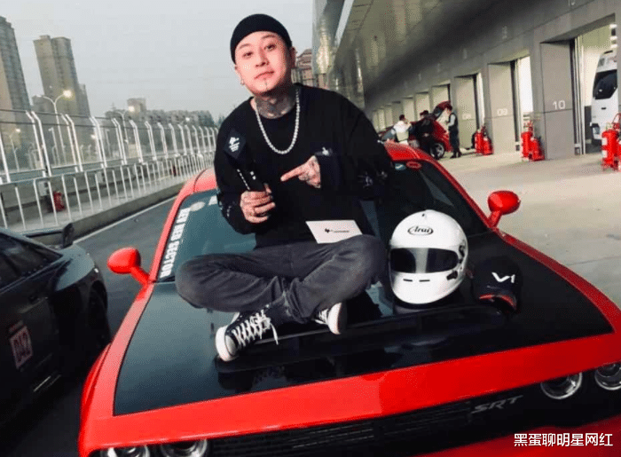 |网红高迪与老方丈PK，不愿接受惩罚，自行封禁账号，粉丝：玩不起