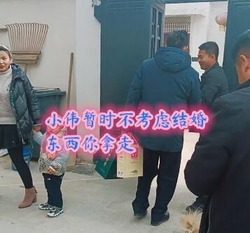 朱之文|大衣哥儿子又被美女提亲？大衣嫂亲自迎接，女方长相文静有气质