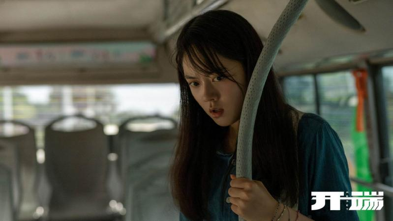 正午阳光|2022年，终于有一部尊重观众智商的国产剧了