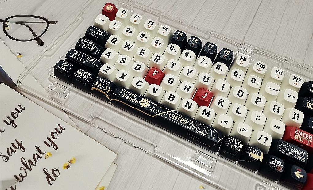 oem|机械键盘也能自主DIY?洛婓OEM主题键帽(舰载熊猫+棋盘格王国)