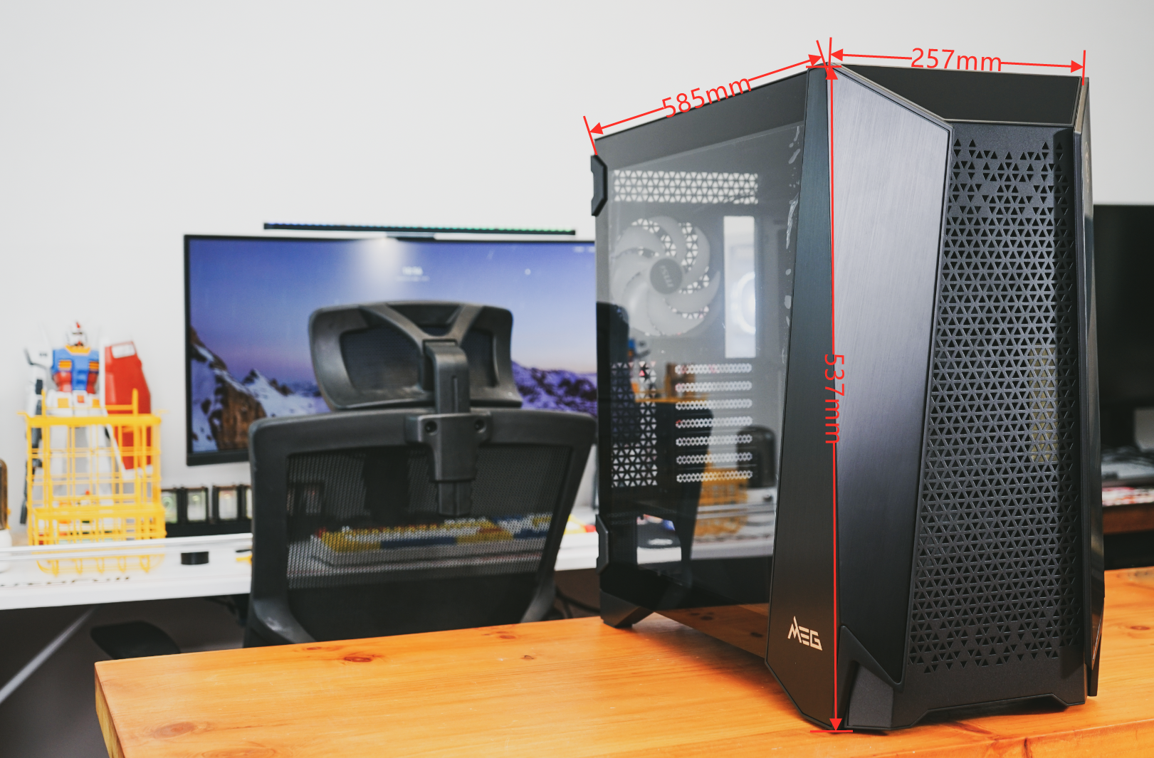 机箱|微星首款MEG机箱—PROSPECT 700RL战神开箱：风格凌厉、细节满满