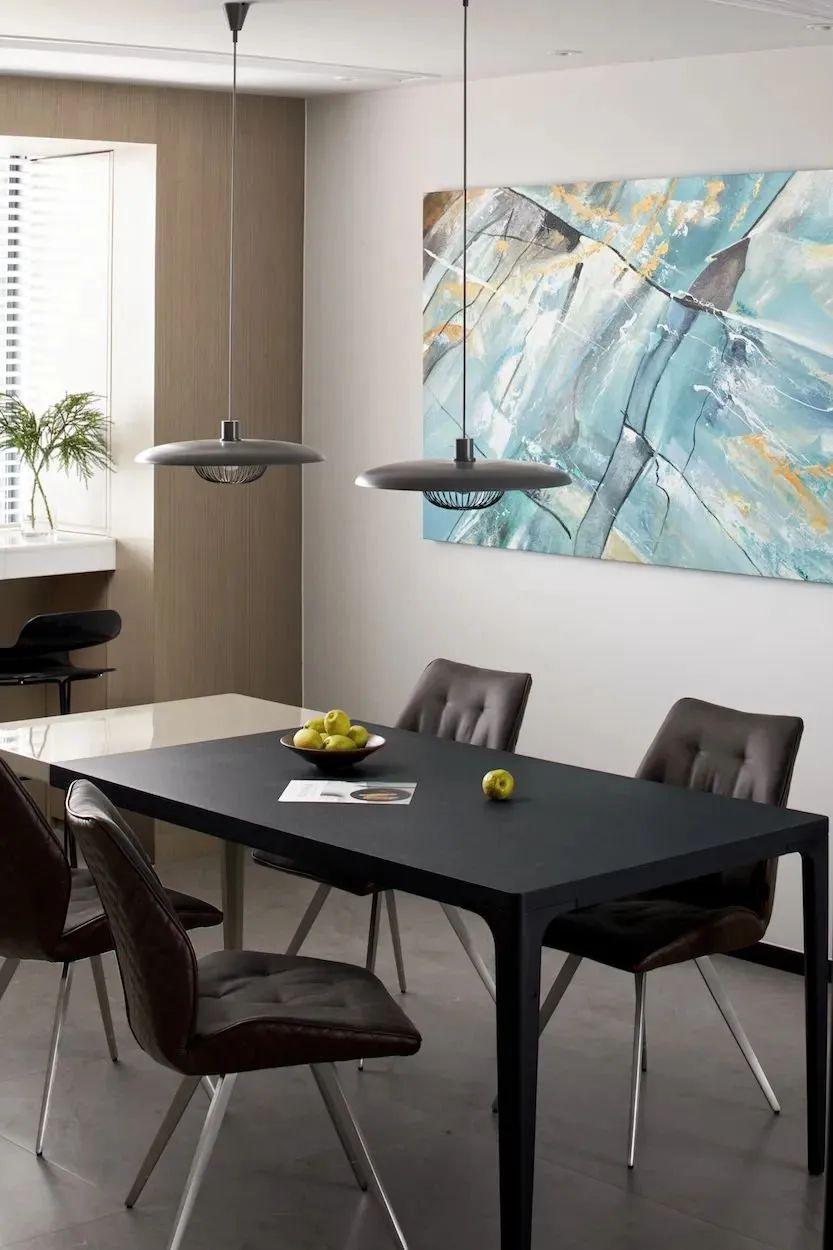 145㎡房子装修成现代轻奢，书房还带隐形床，看完直呼想住！