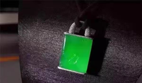 翡翠|迷人的翡翠的价格远未到位！