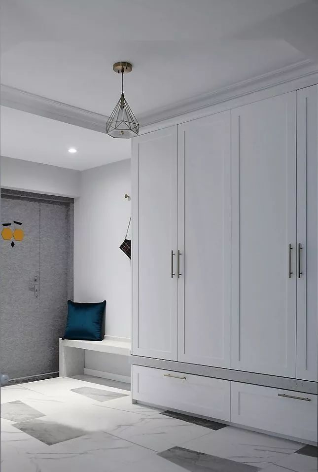 120㎡美式风格装修,撞色的设计冲击力十足!