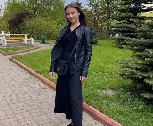 林志玲|谢尔巴科娃晒近照!冬奥夺冠后仍努力,19岁尽显成熟美,又美又强