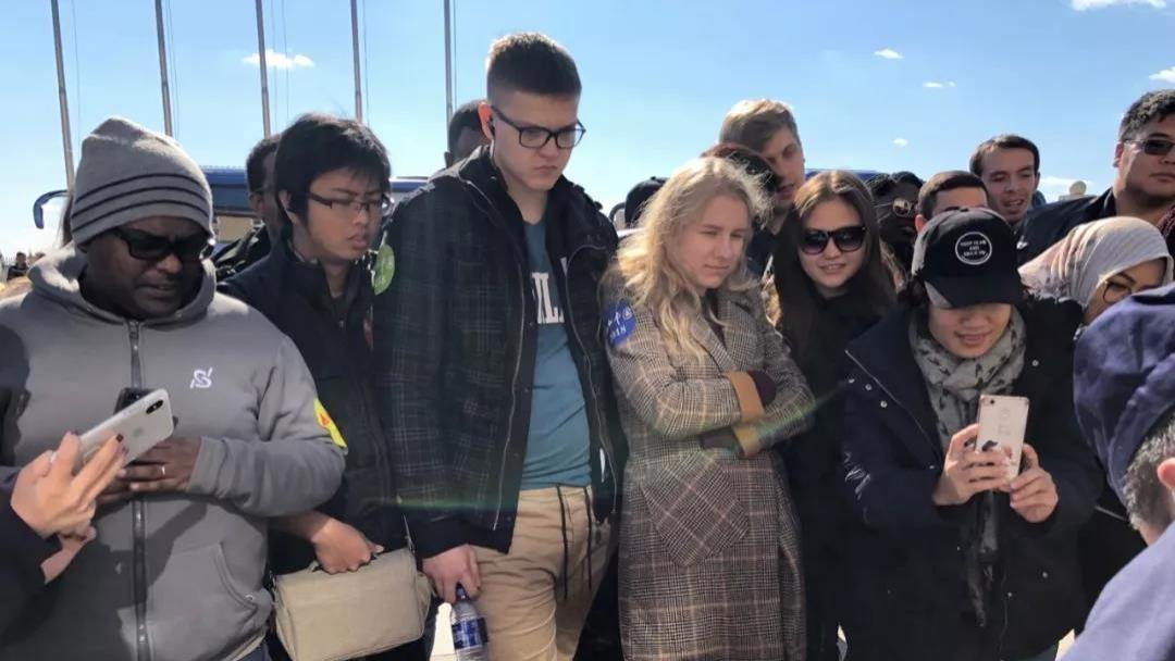 留学生|留学生不香了？外企突然裁员一万，国内又传央企最新招聘规定