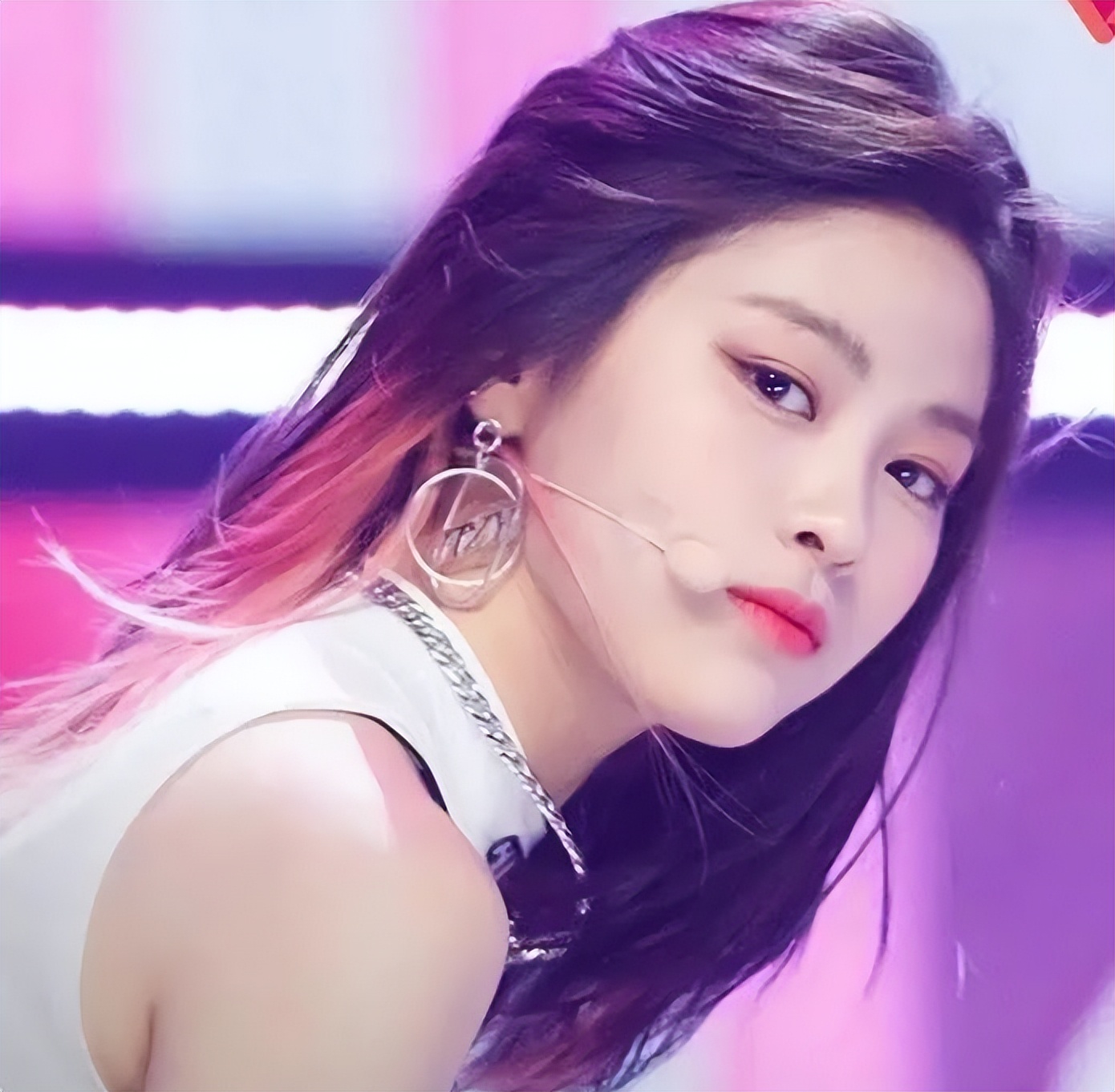 jyp|曾遭校园霸凌，因看GOT7演出被JYP挖掘，入圈后善待聋哑人圈粉