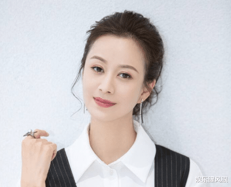 倪虹洁|心疼！倪虹洁崩溃落泪，自曝为前夫还债千万，儿子被挑唆不愿叫妈