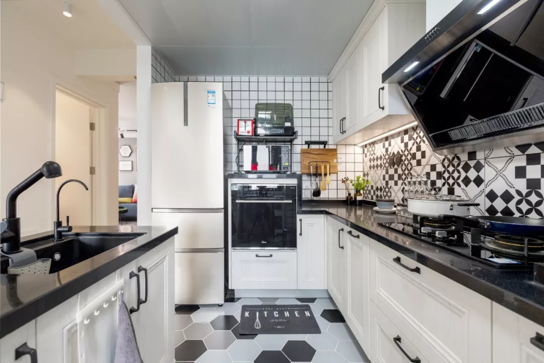 现在开始流行瓷砖不铺满,试着加点这个