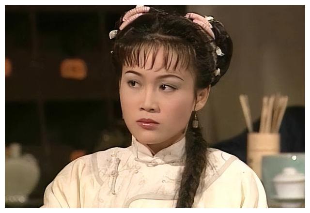 梁小冰|52岁梁小冰真实容颜曝光！体型臃肿像大妈，造型差到不敢认