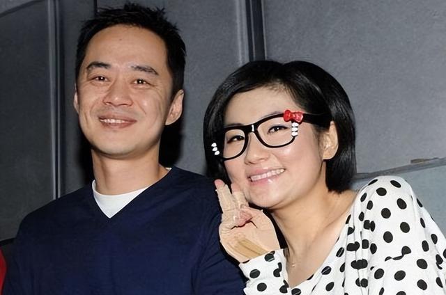 Selina|Selina男友正面被曝光，网友：其貌不扬，真的单身不好吗