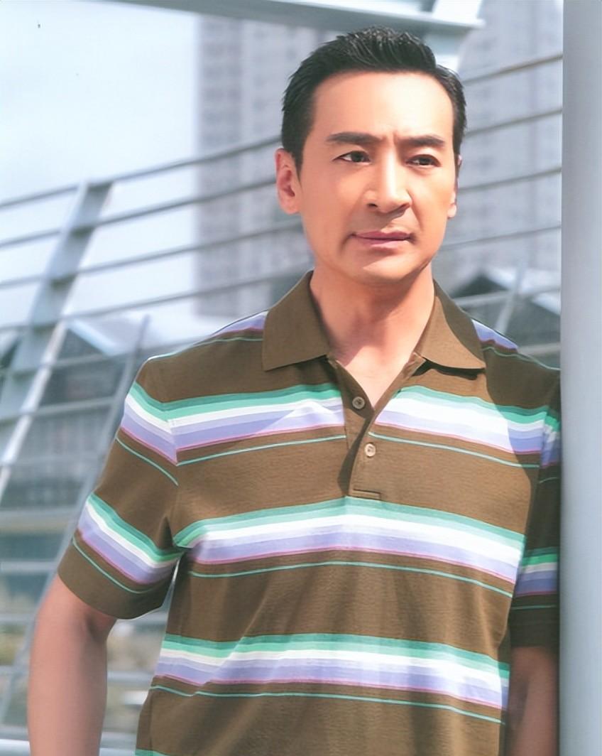 李婷|寇振海与小娇妻相差21岁,55岁再当父亲,李婷到底有何魅力