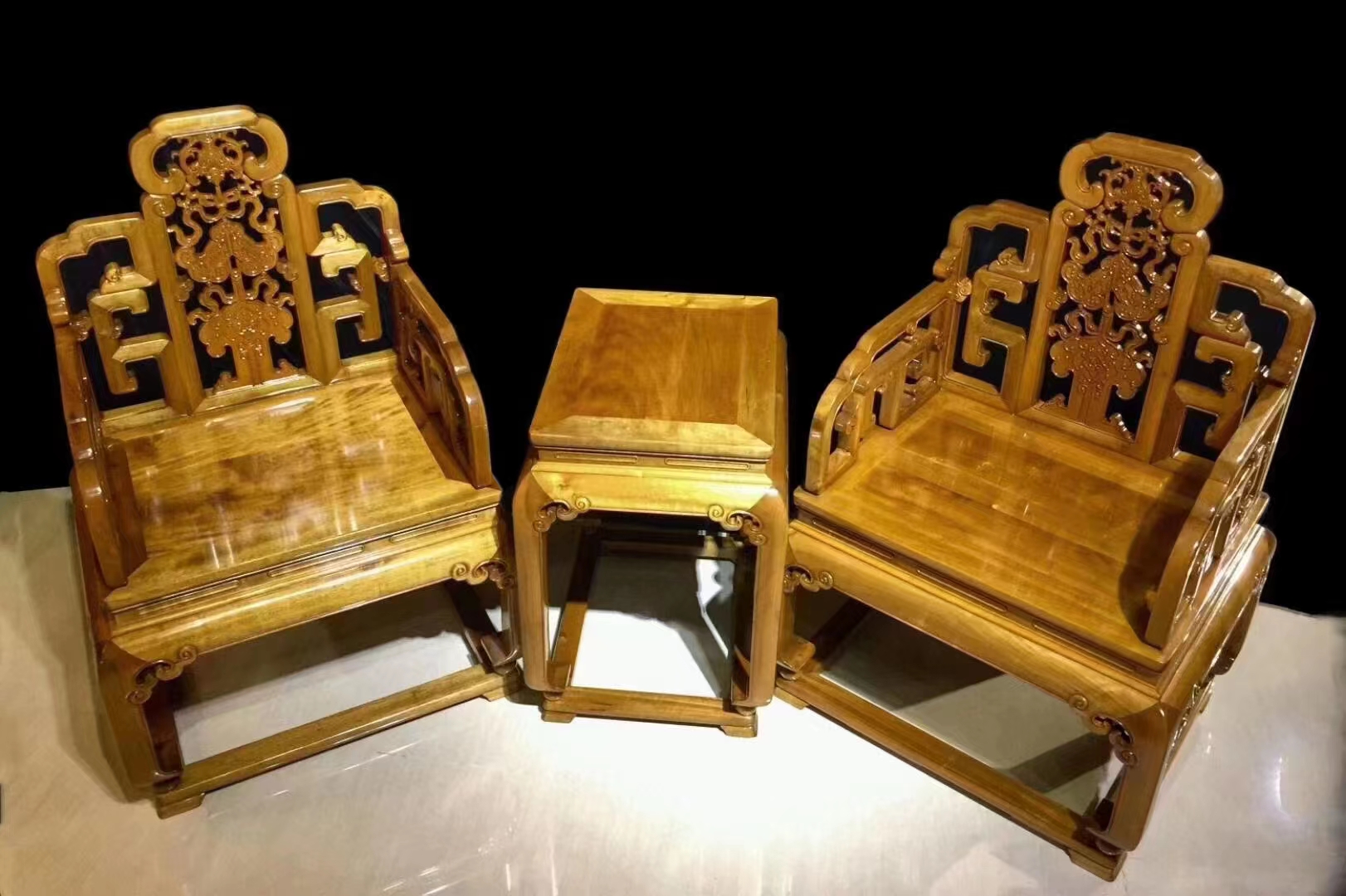 极品金丝楠木拆房料家具