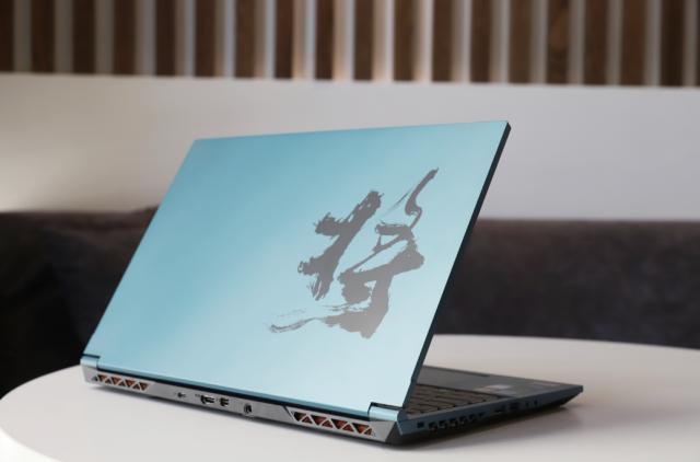 华为应用市场|七彩虹将星X15 XS评测:6000元价位的游戏本“卷”王