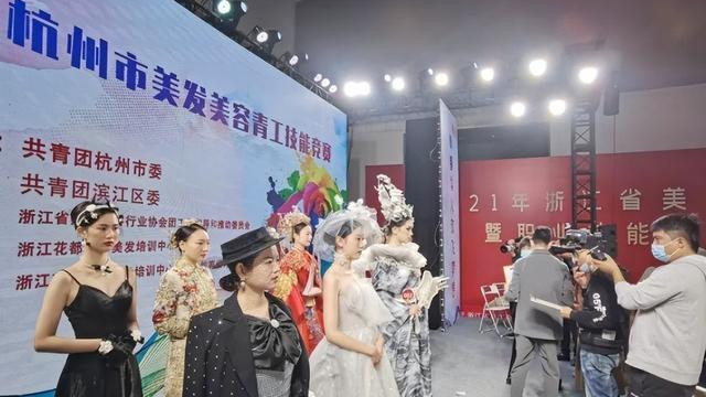 李湘 社会“又一怪象”：街上部分商铺倒闭，为何这三个行业却越来越多