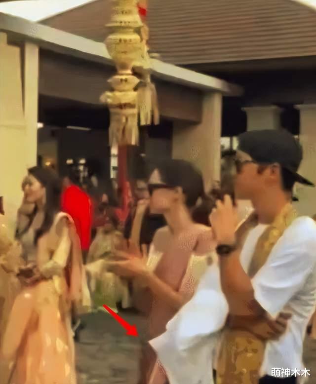 宋仲基|宋仲基现身女友亲妹婚礼，被扒疑似当后爸，女方有一个8岁的女儿