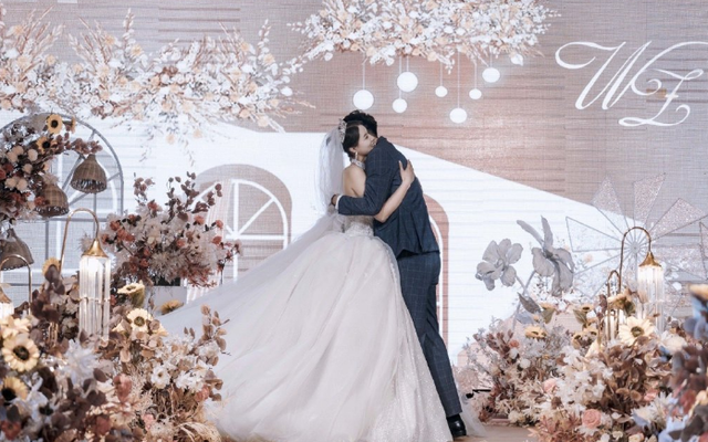 德約|96年女排主攻喜結(jié)良緣，曾被稱為排球女神，母隊(duì)人員短缺陷困境