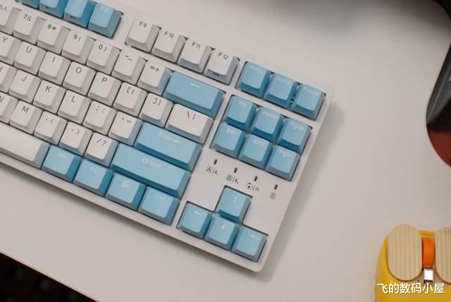 机械键盘|安静!声音太大影响办公,杜伽K320W金牛座三模机械键盘了解一下