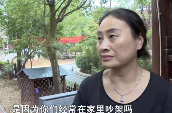 富婆妻子无法生育,丈夫在亲哥哥牵线下,赠房找女子偷生3岁女儿