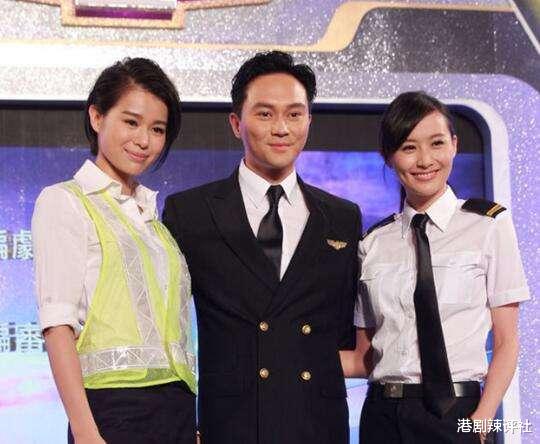 胡杏儿|颁奖礼打脸高层，这位花旦好胜心切失分寸，资源大减不得不从头来