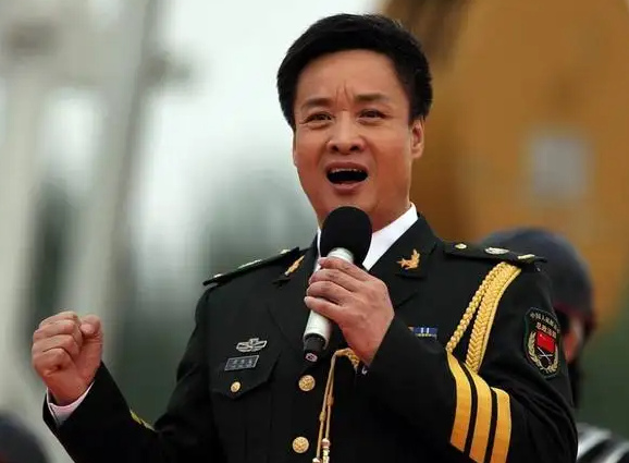 阎维文|获得青歌赛第一名阎维文并不喜悦，和妻子抗癌十几年终于安享晚年