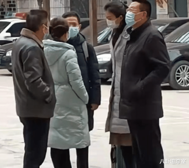 写真|许敏拒绝和解后，堂嫂恼羞成怒，发文嘲讽许家高贵血统，都是炒作