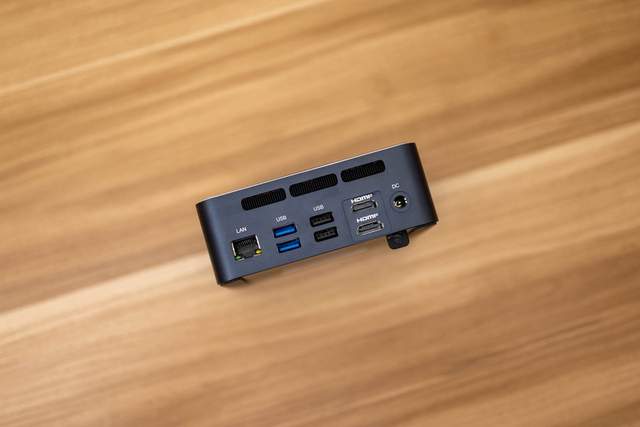 显示器|巴掌大的主机？居然还是i7处理器！零刻SEi 10体验到底如何