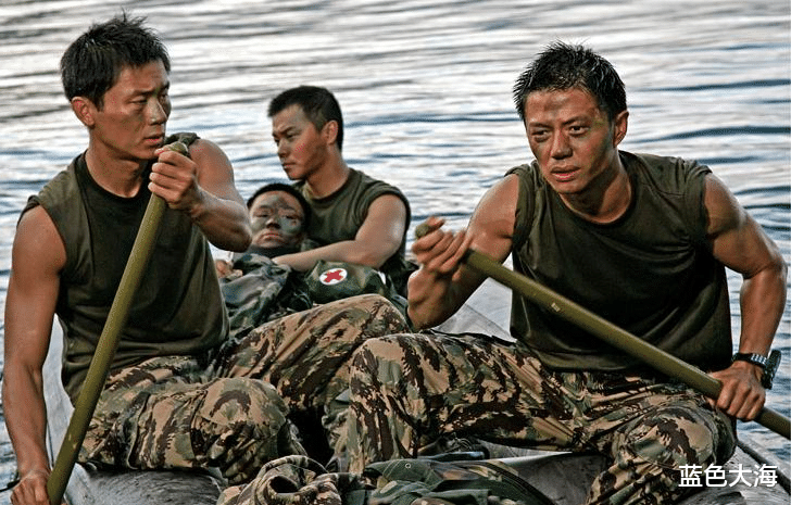 士兵突击|王宝强拒演，李晨险些丧命，《士兵突击》如何成为“军旅片之王”