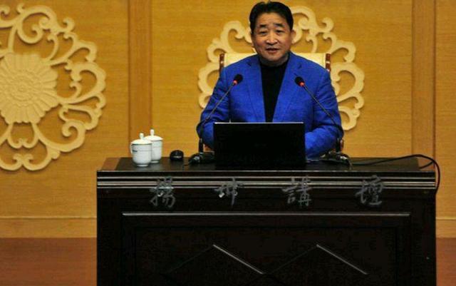 郭德纲|谁能接任下届曲协主席？呼声高的郭德纲，还是已任三届副主席的他