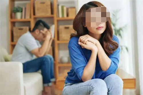 济南捉奸事件回顾:妻子幽会情夫,丈夫现场捉奸,场面一度失控