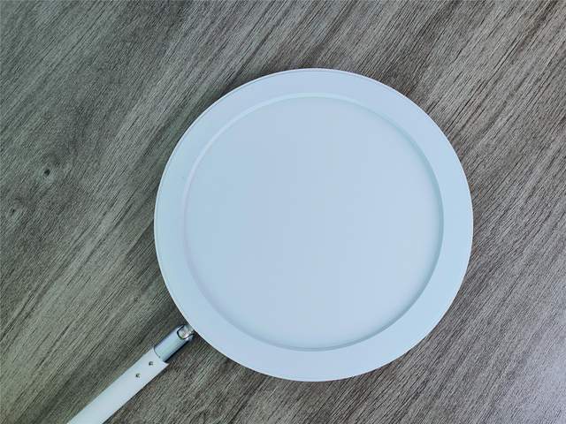 评测|南卡第一款台灯开售,据说性价比极高?必须给它来个首发评测