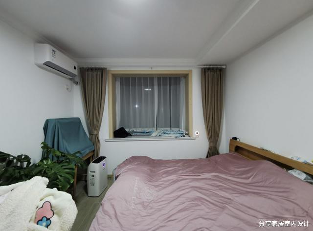 她家普通的装修,不做吊顶,电视墙打满柜子,越住越有家的味道!