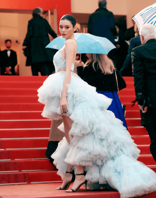 关晓彤|红毯“诈骗”！这些女星的精修和生图，不是一个人吧？