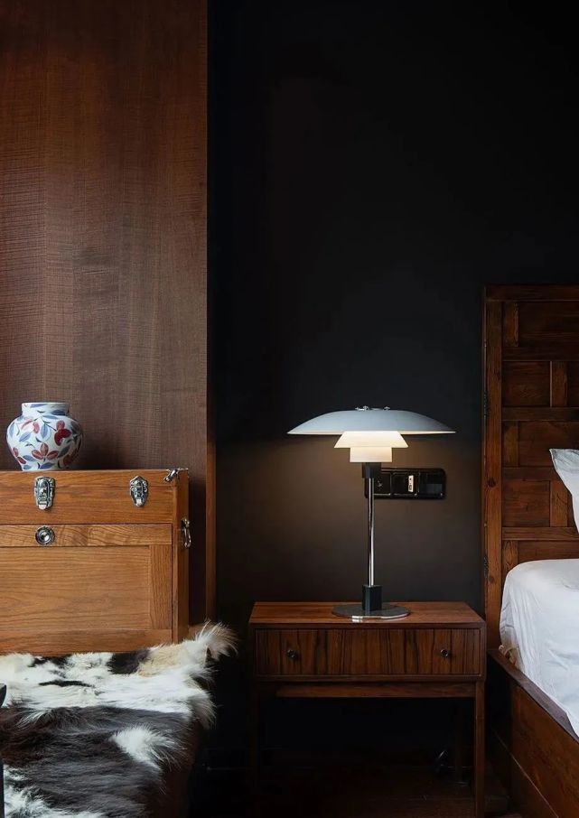 坚持摒弃客厅,不买沙发茶几!这对夫妻的家,成了装修界的教科书