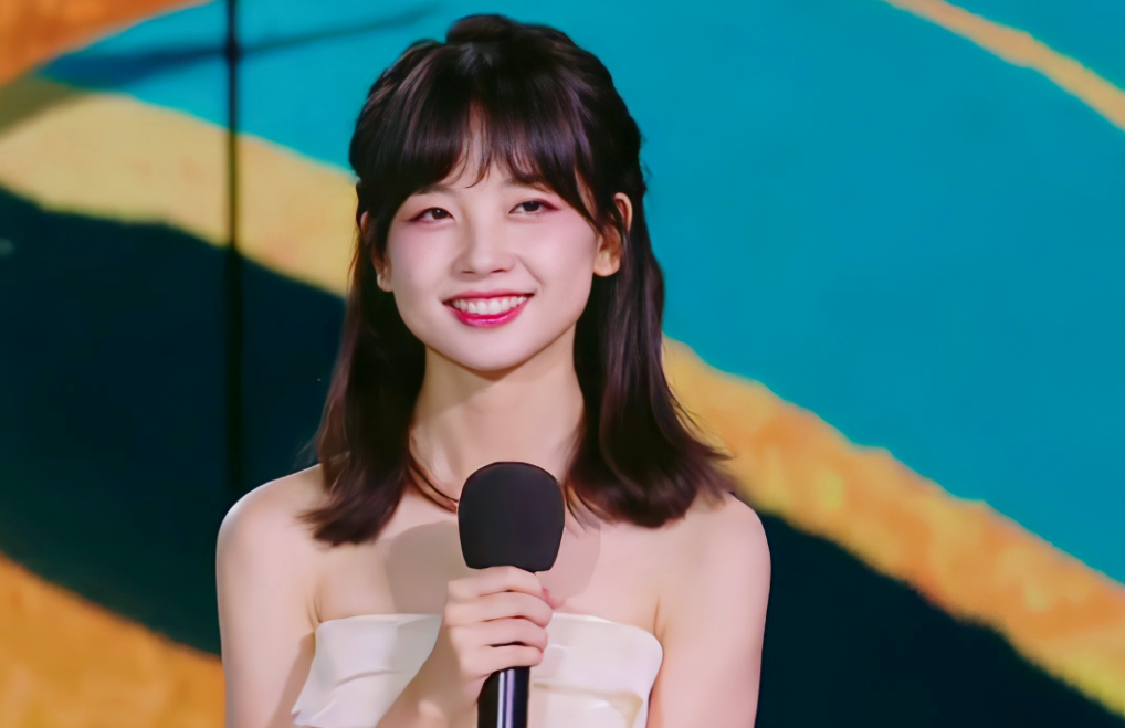 王冰冰|热搜第一，周杰伦鹿晗都给她让路，王冰冰回来了