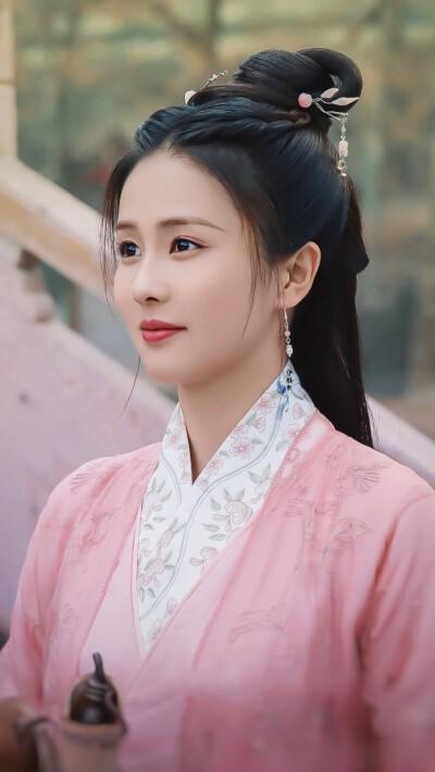 白鹿|白鹿并非原定人选，任嘉伦力荐谭松韵出演《周生如故》被拒绝？