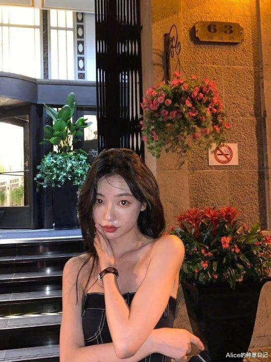 面膜 情人节妆发造型怎么凸显？看看易梦玲，穿搭变美思路有这三点！