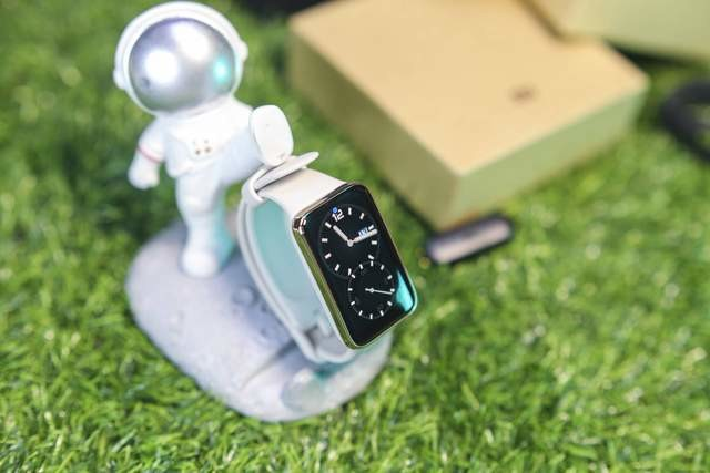 Apple Watch|卷手机还不够！智能手表成厂商必争之地