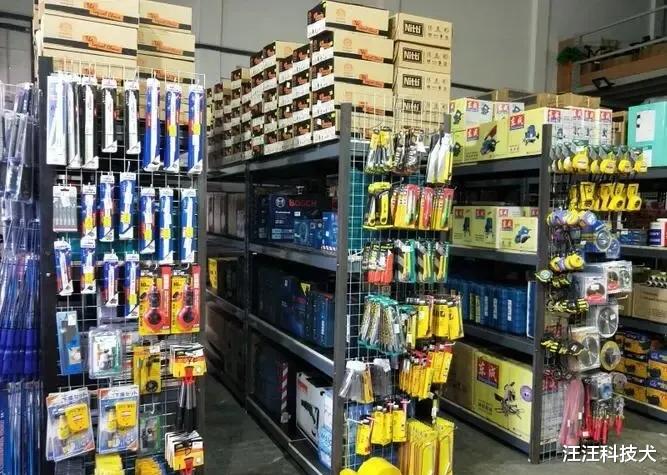 为什么你找不到工作，我会建议你去开一个五金店呢？