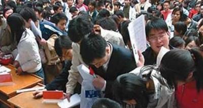 产后抑郁|“三无家庭”本科生求职被拒，人事部门道出其原因，让人无法反驳