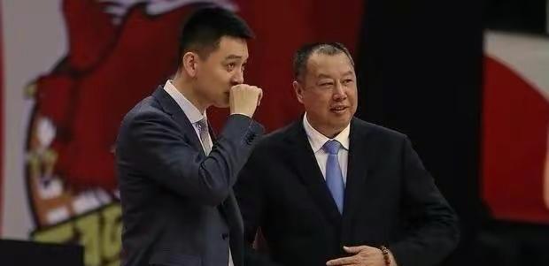 杨鸣|老叔让位，蒋老辅佐，吴庆龙回归，杨鸣帅位稳固只因一点