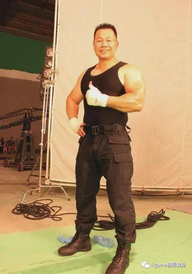 韩素希|你们坚如磐石的身材，真让人放心！