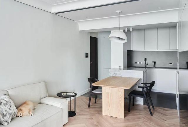 同样是60㎡,我家拥挤不堪,她家却两室两厅还带衣帽间,凭啥?