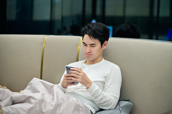 吴宣仪|盯着明星的床拍，给这节目点赞！