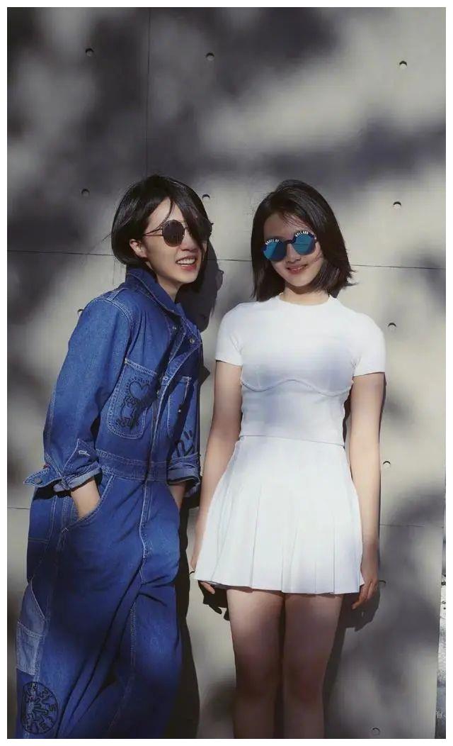 护肤 黄磊二女儿近照曝光，侧脸神似多多，9岁烫发被指太成熟引争议！