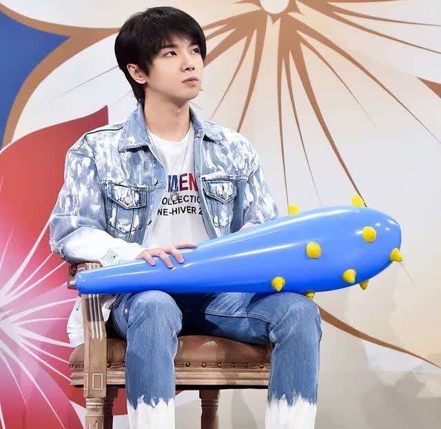 华晨宇|华晨宇单条阅读量高达44。2亿！娱乐音乐的佼佼者，你是歌迷吗？