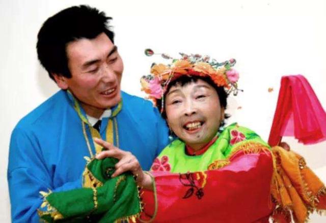 李玉成|网传李玉成曾向85岁马玉琴提离婚,因其无法生育,网友:不太可能