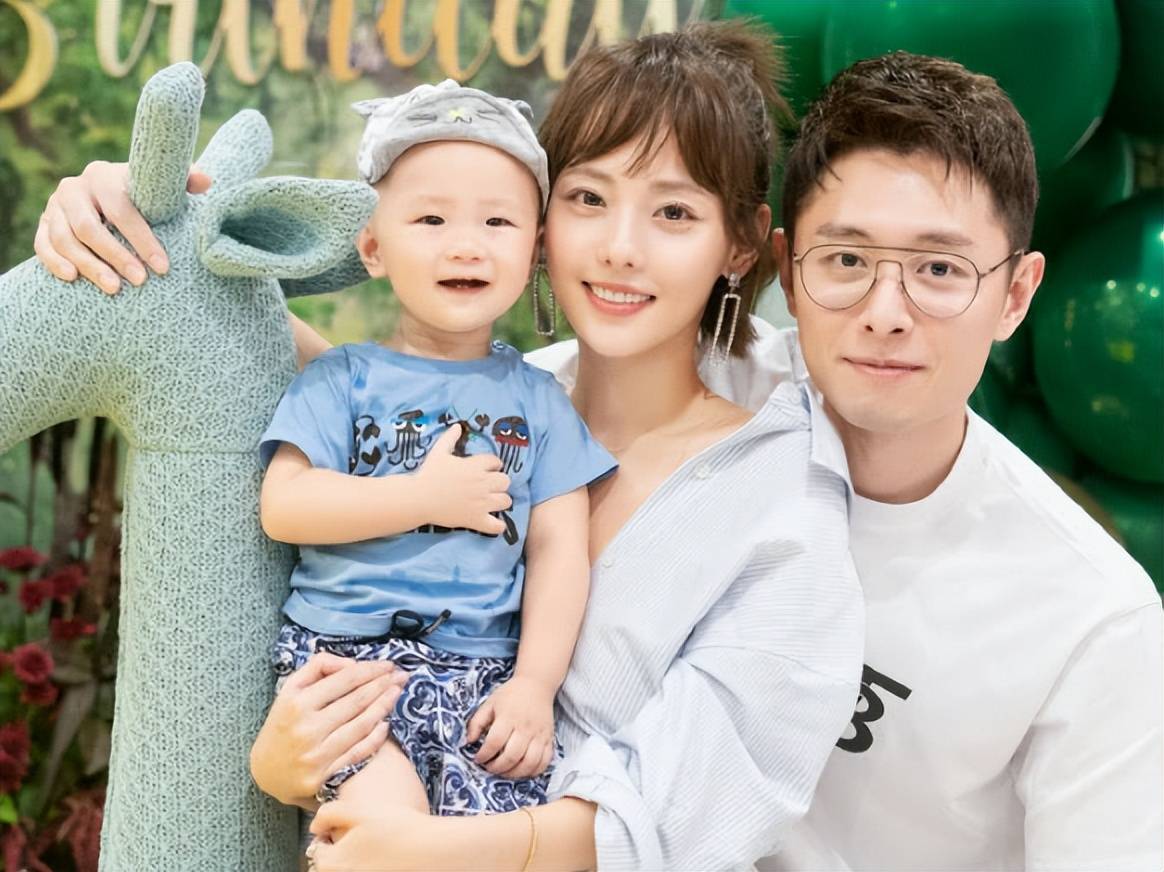 张嘉倪|爆张嘉倪将净身出户,邵晴并非小三,买超与其外出吃饭不避嫌